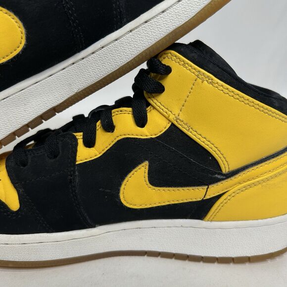 Nike Shoes Air Jordan 1 Retro Mid GS “New Love” 2017 - Picture 9 of 10